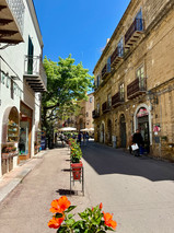 Sicily-Cefalu-city-center-streets