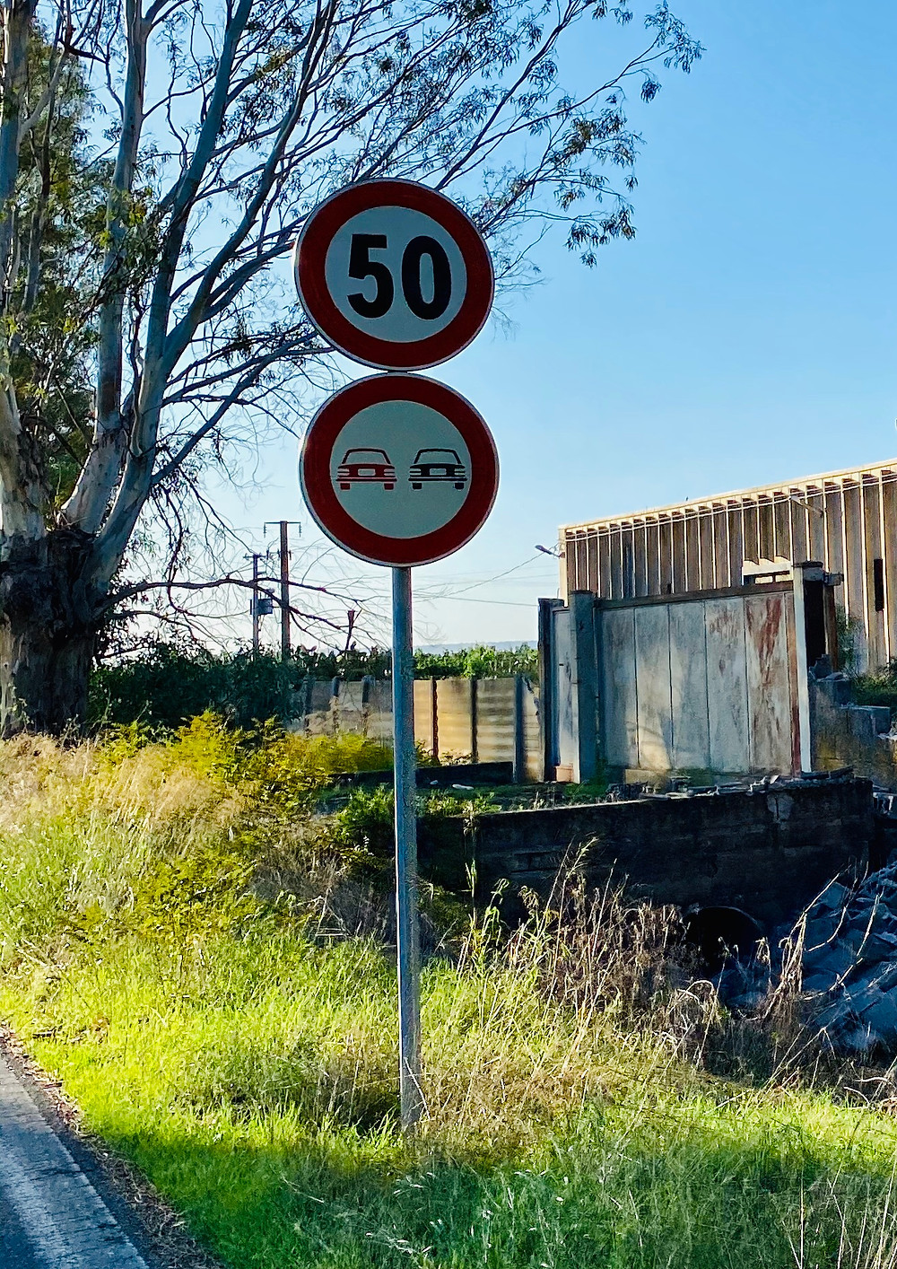 sicily-driving-road-signs