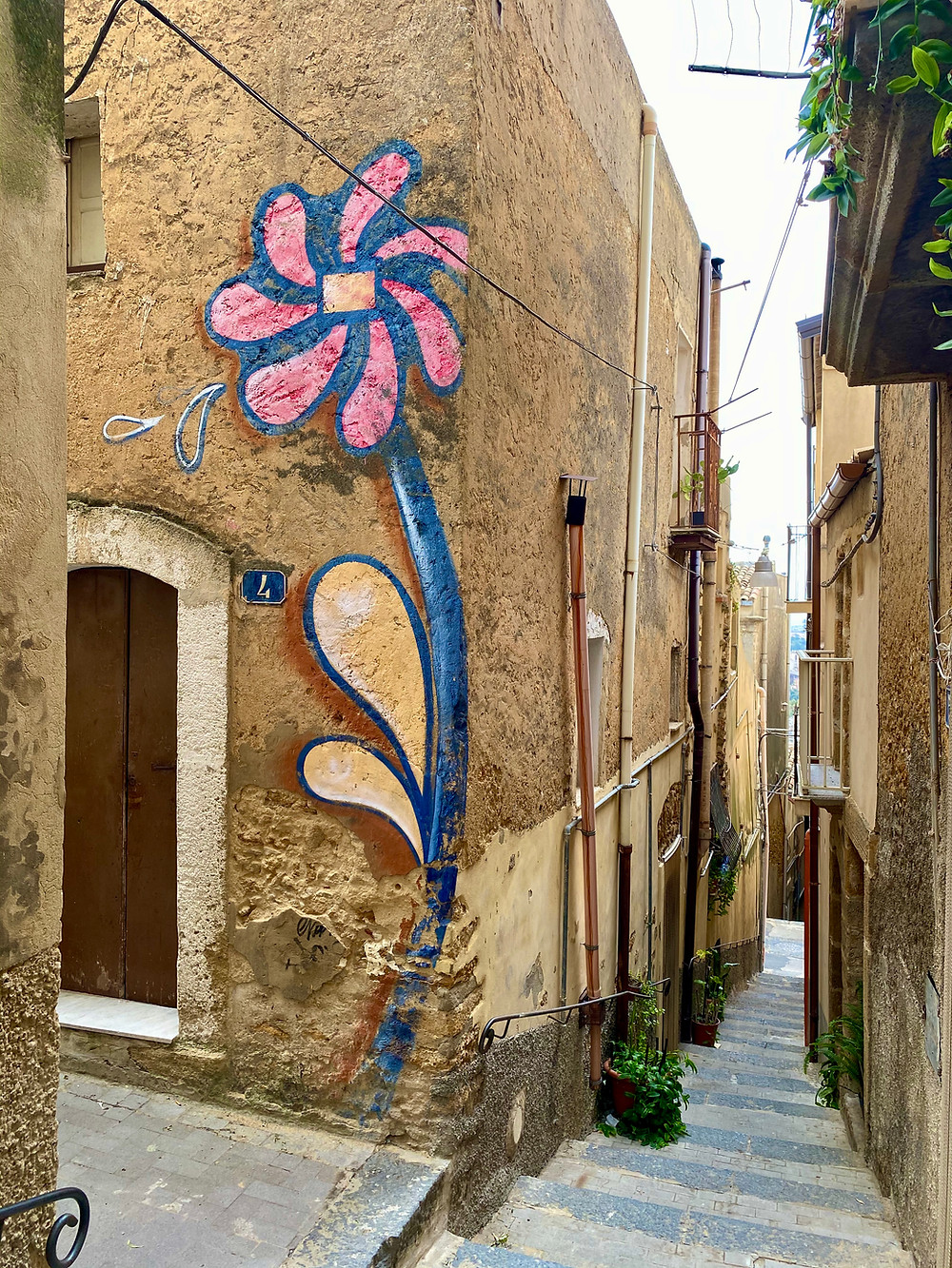 caltagirone-sicily-street-art-11