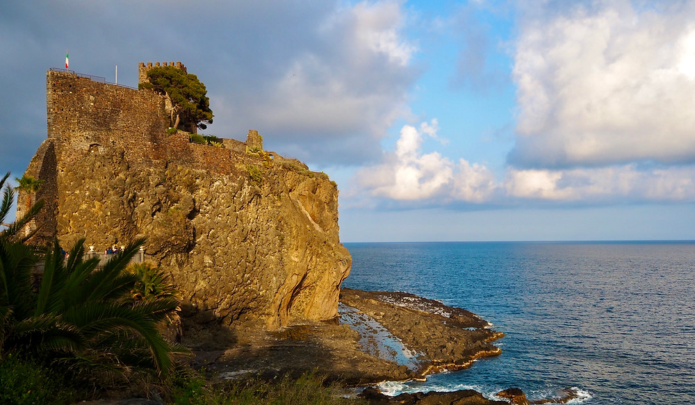 aci-castello-norman-castle-1