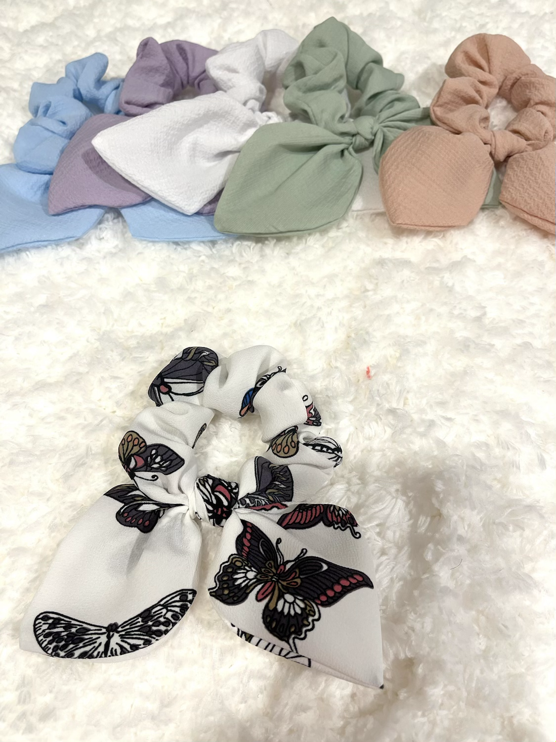 White butterfly printed with bow