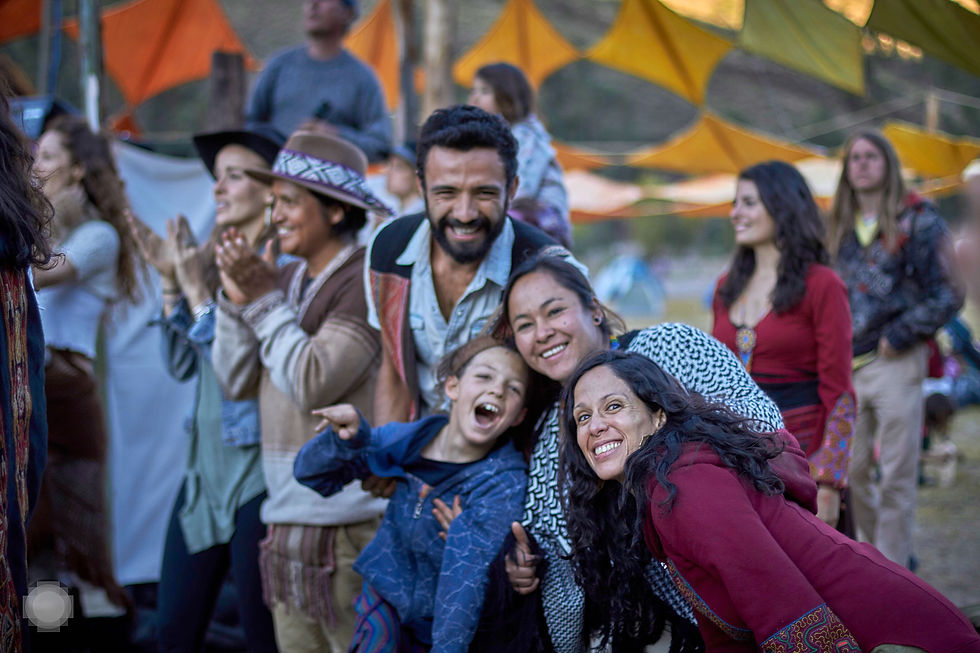 Happy people Festival de Música Medicina Perú
