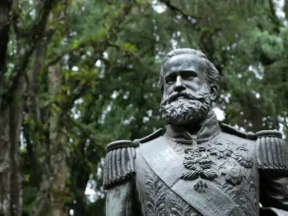 Monarquia: última esperança para o Brasil?