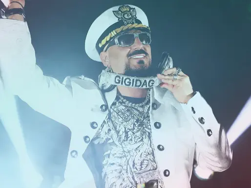 Der DJ-Skandal im Roten Rathaus und Gigi D'Agostinos braune Diebe in NRW