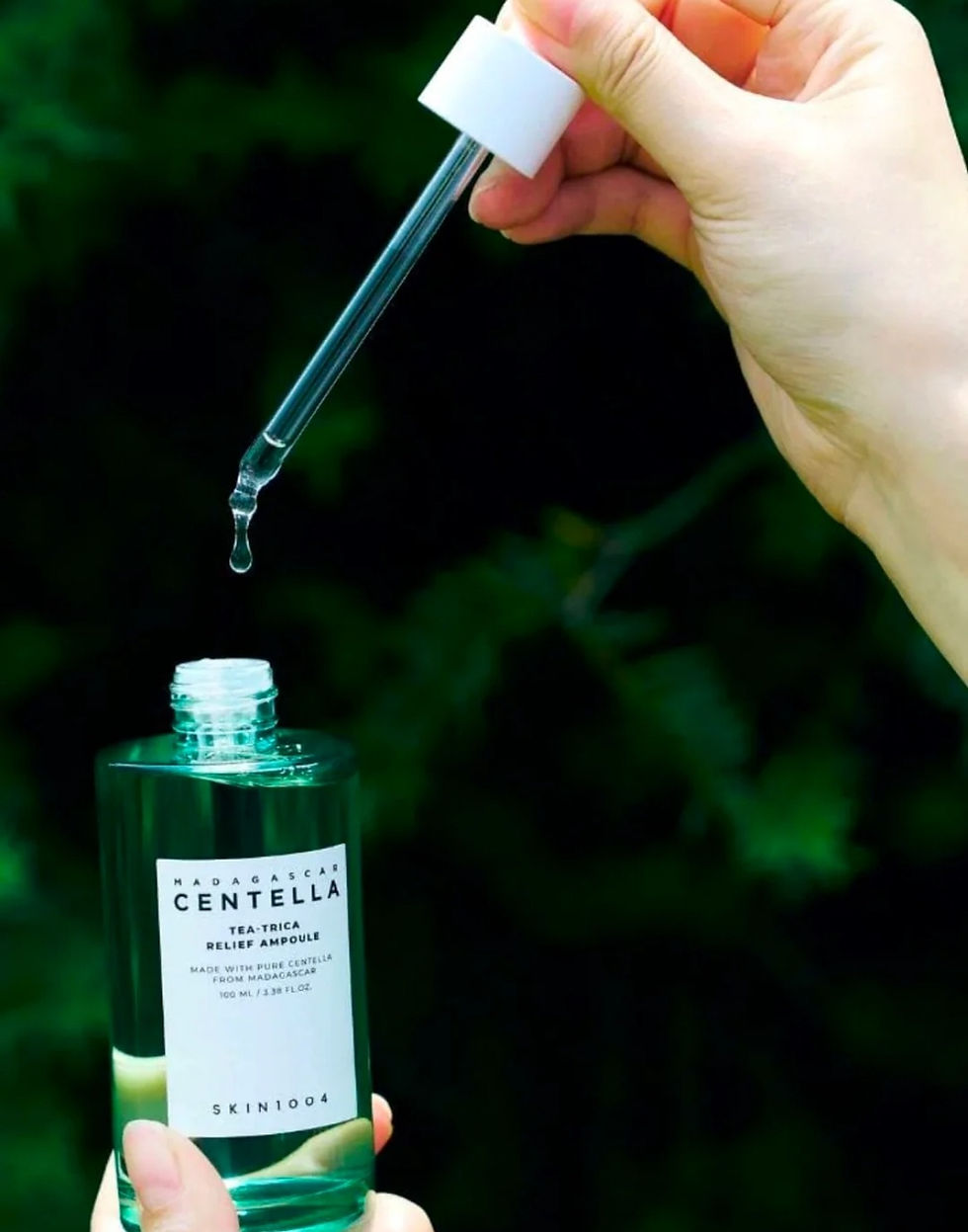 Miniatura: skin1004 serum madagascar centella tea trica relief ampoule 100ml calmante para piel con imperfecciones.