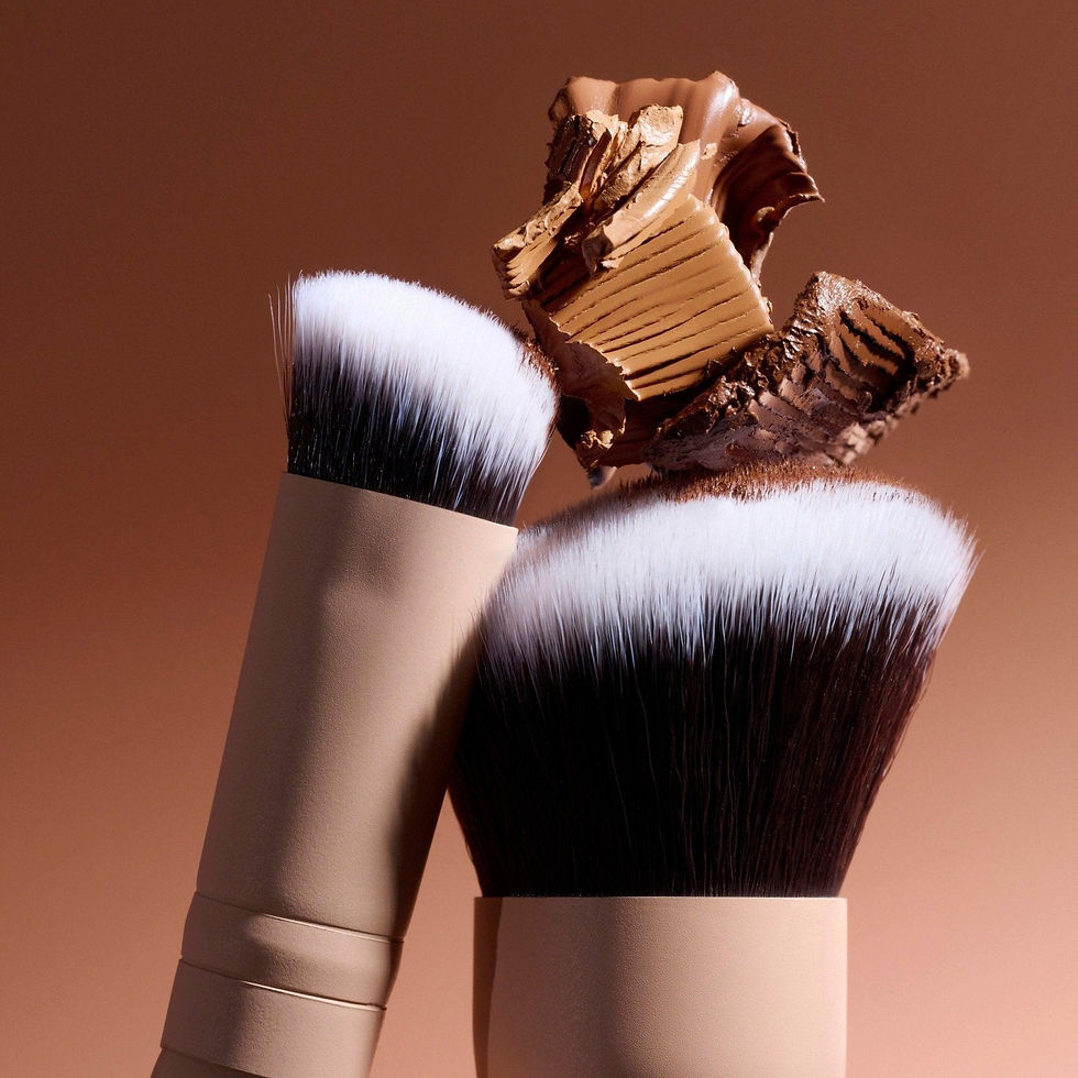 Miniatura: beauty creations brocha para contorno e iluminador snatch and sculpt brush para definición precisa del rostro.