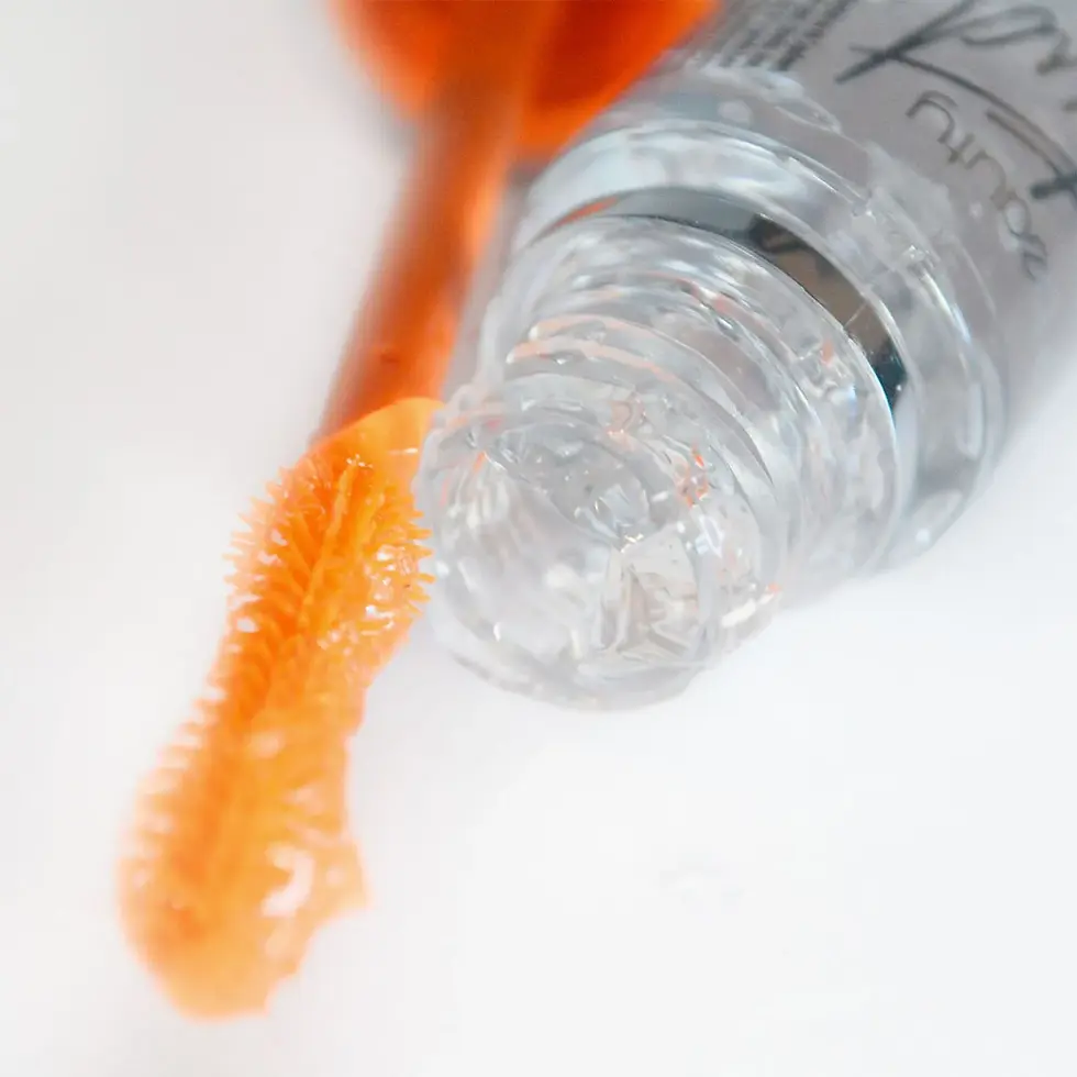 Miniatura: Diamond Beauty Máscara Serum Exactitud Transparente, tratamiento fortalecedor para pestañas con efecto natural y nutritivo.