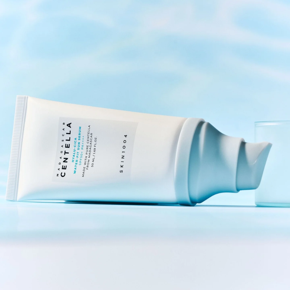 Miniatura: SKIN1004 Hyalu-Cica Water-Fit Sun Serum SPF50+ PA++++ en presentación de 50 ml.