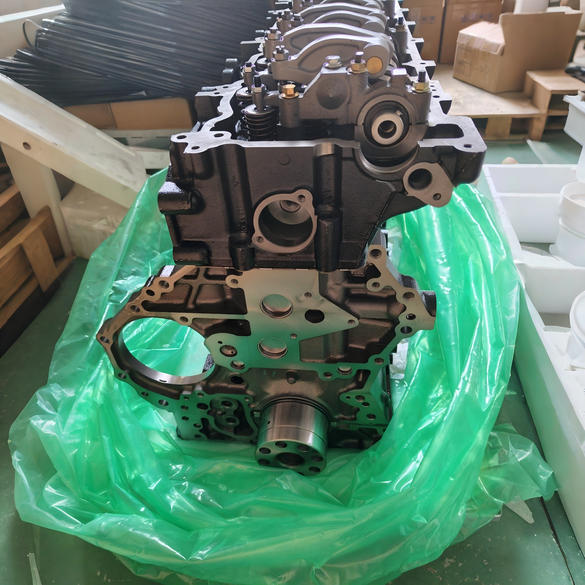 Isuzu 4HK1 5.2L turbo diesel long block engine assembly