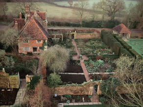 Sissinghurst a garden for all seasons