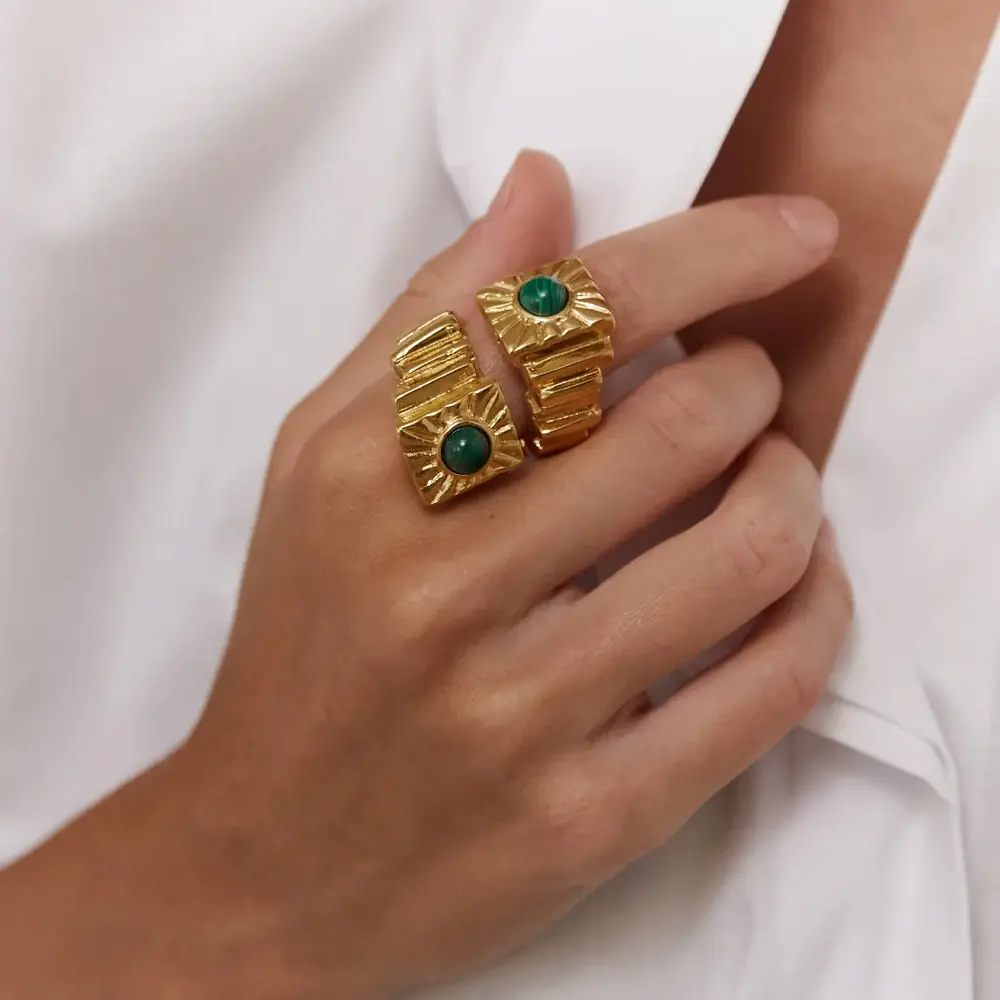 Green Stone Double-Layer Cocktail Ring