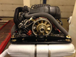 Facebook - De 6 cilinder boxermotor zoals die in de 911 zat rond 1975.jpg

The o