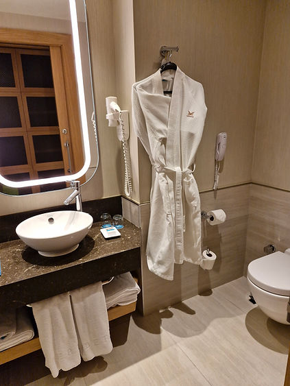 The Weedon & Co. standard for hotel bathrooms: a sanctuary of design and high-quality finishes.