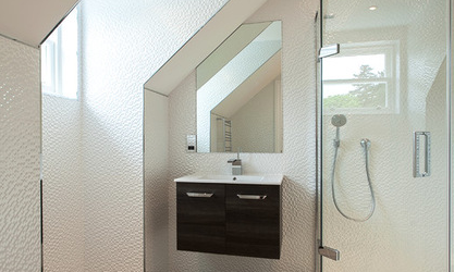 10 Tips for Chic Little Bathrooms (1)