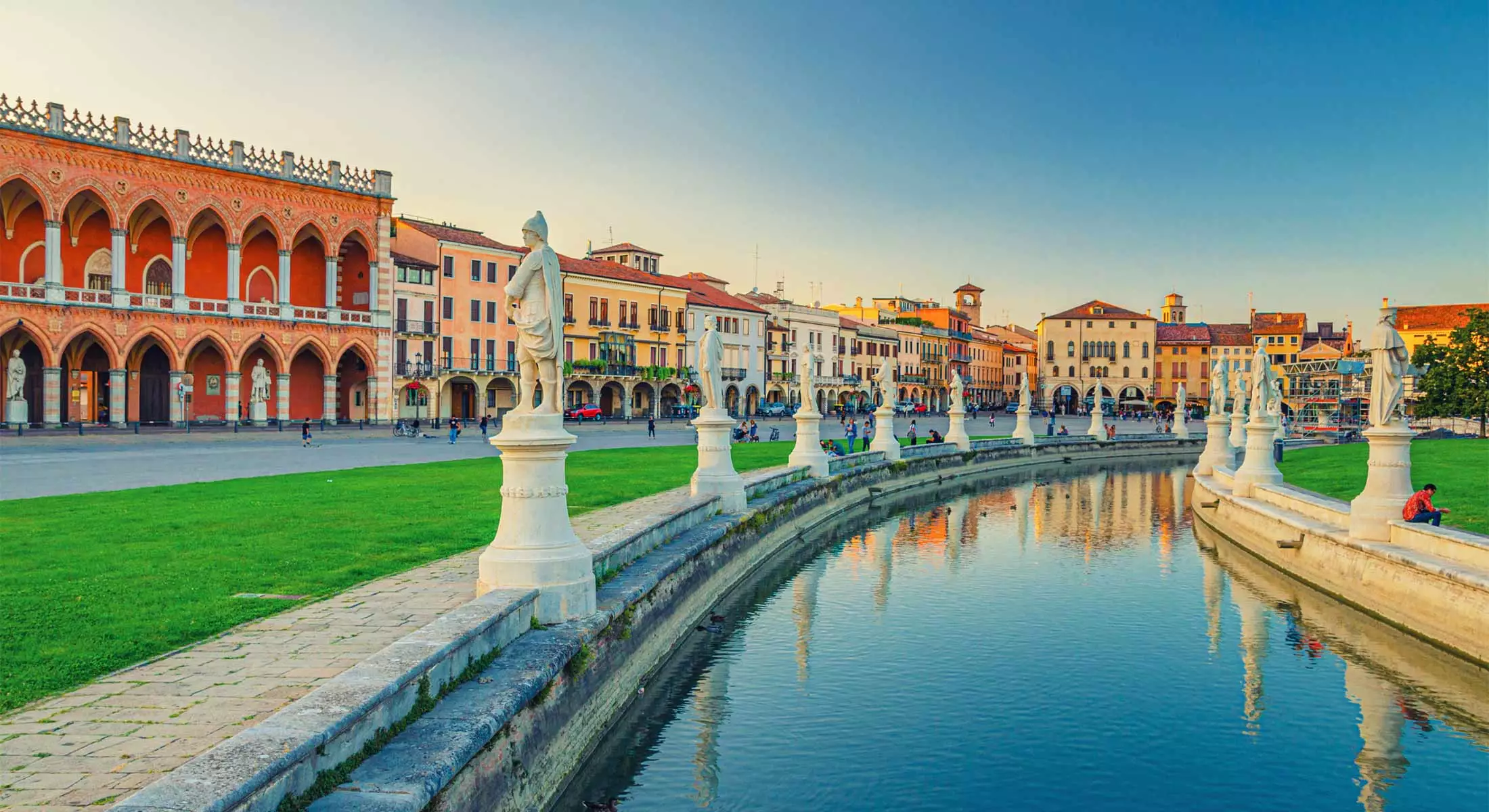 Crowne-Plaza-Padova-Padova-prato-della-valle_01.webp