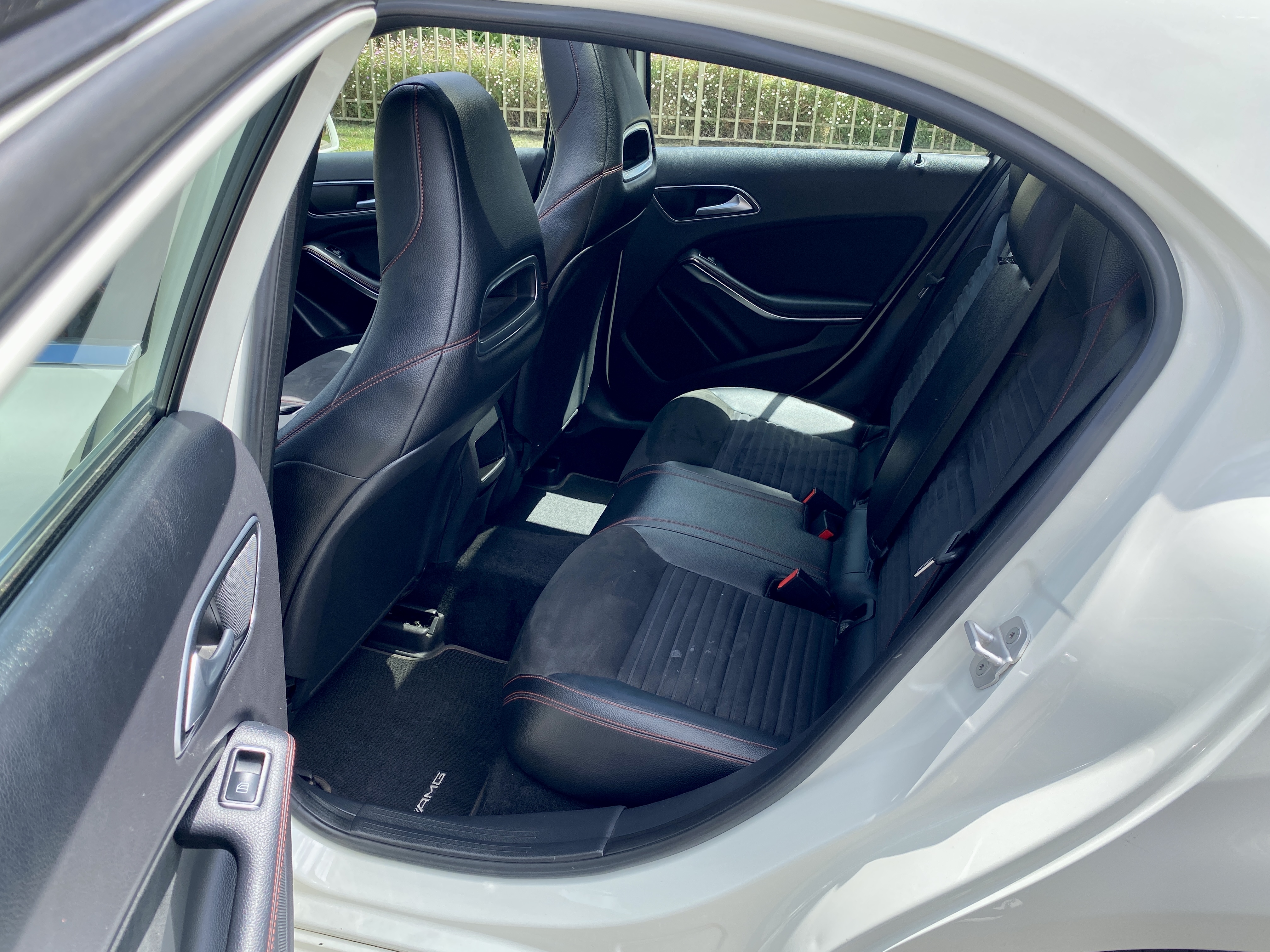Mercedes-Benz A200 — foto 15 de 19