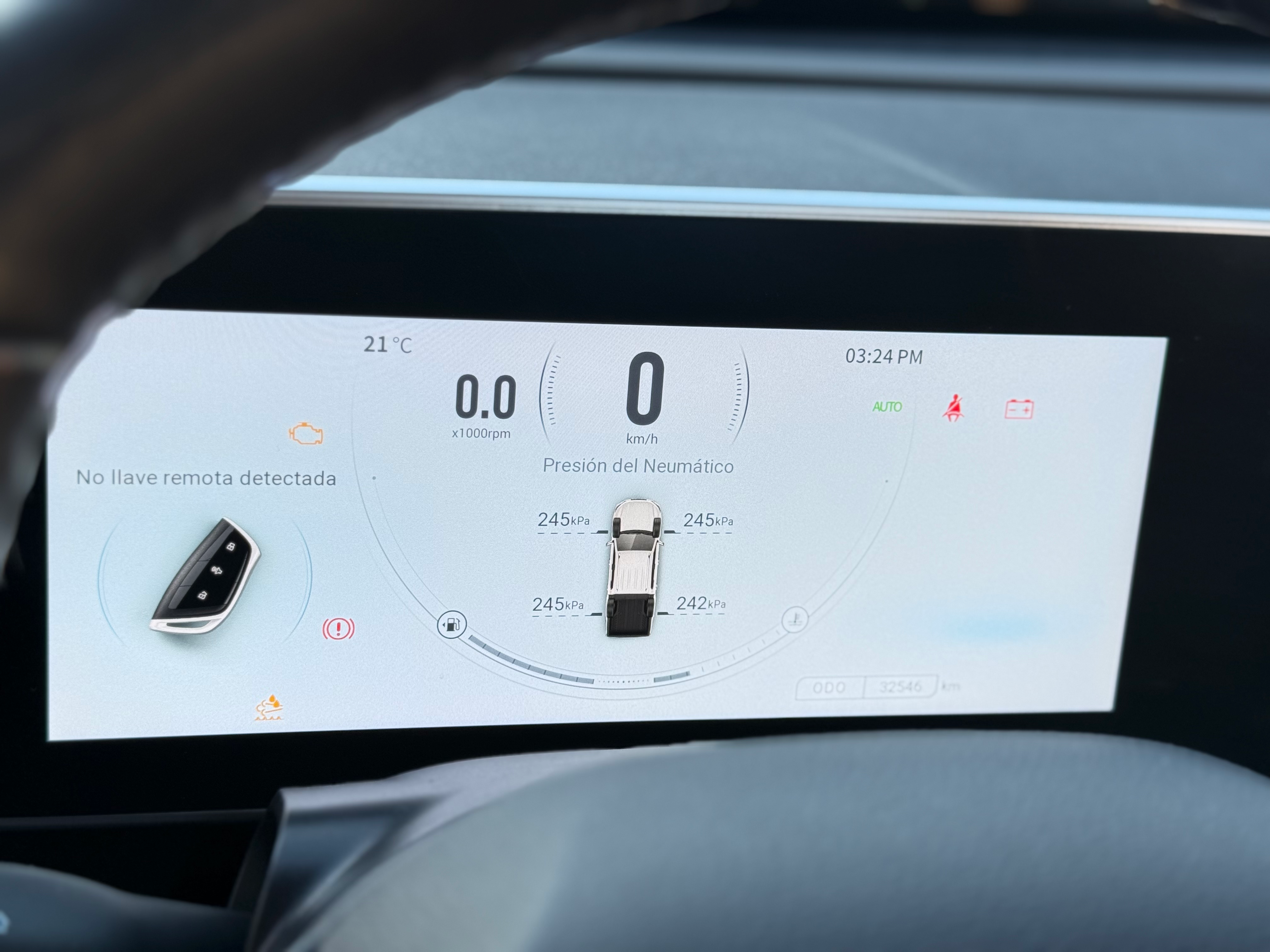 Maxus T90 — foto 17 de 17