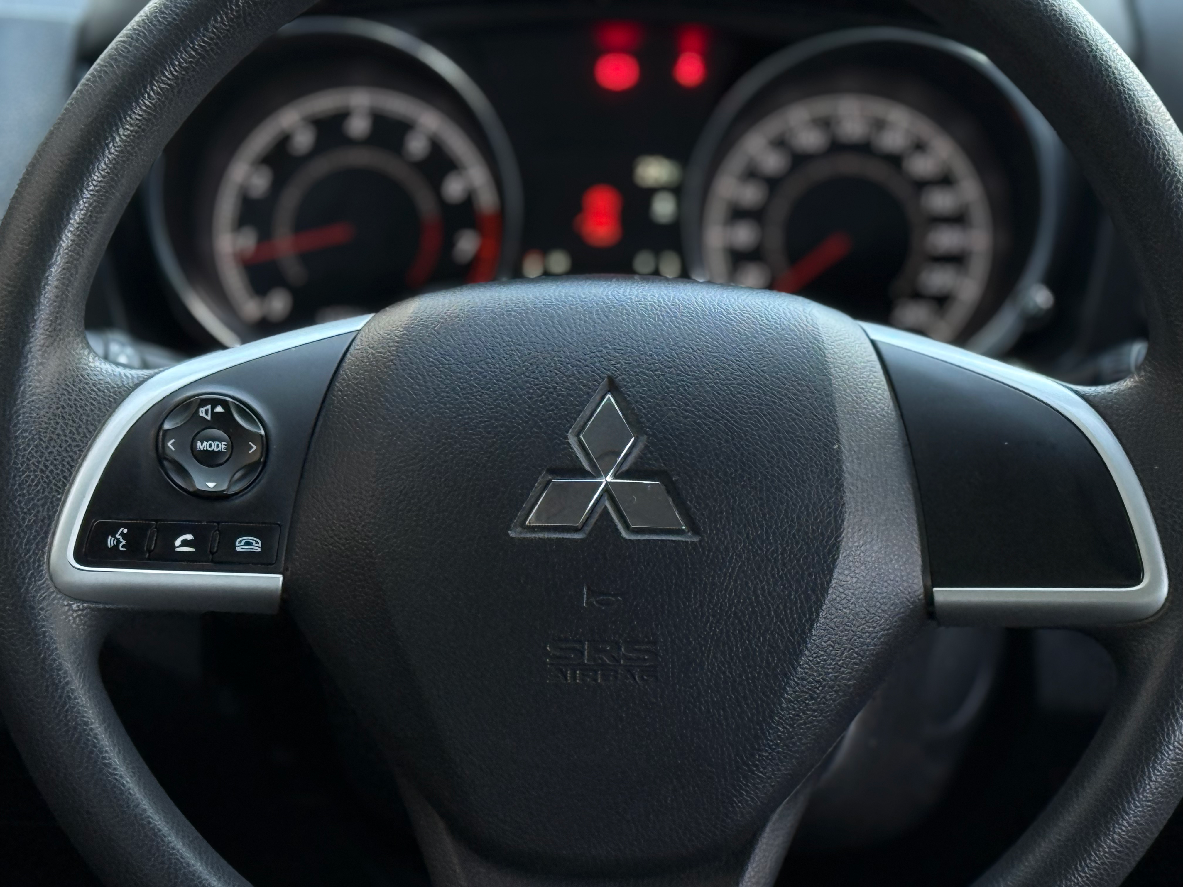 Mitsubishi Asx — foto 17 de 17