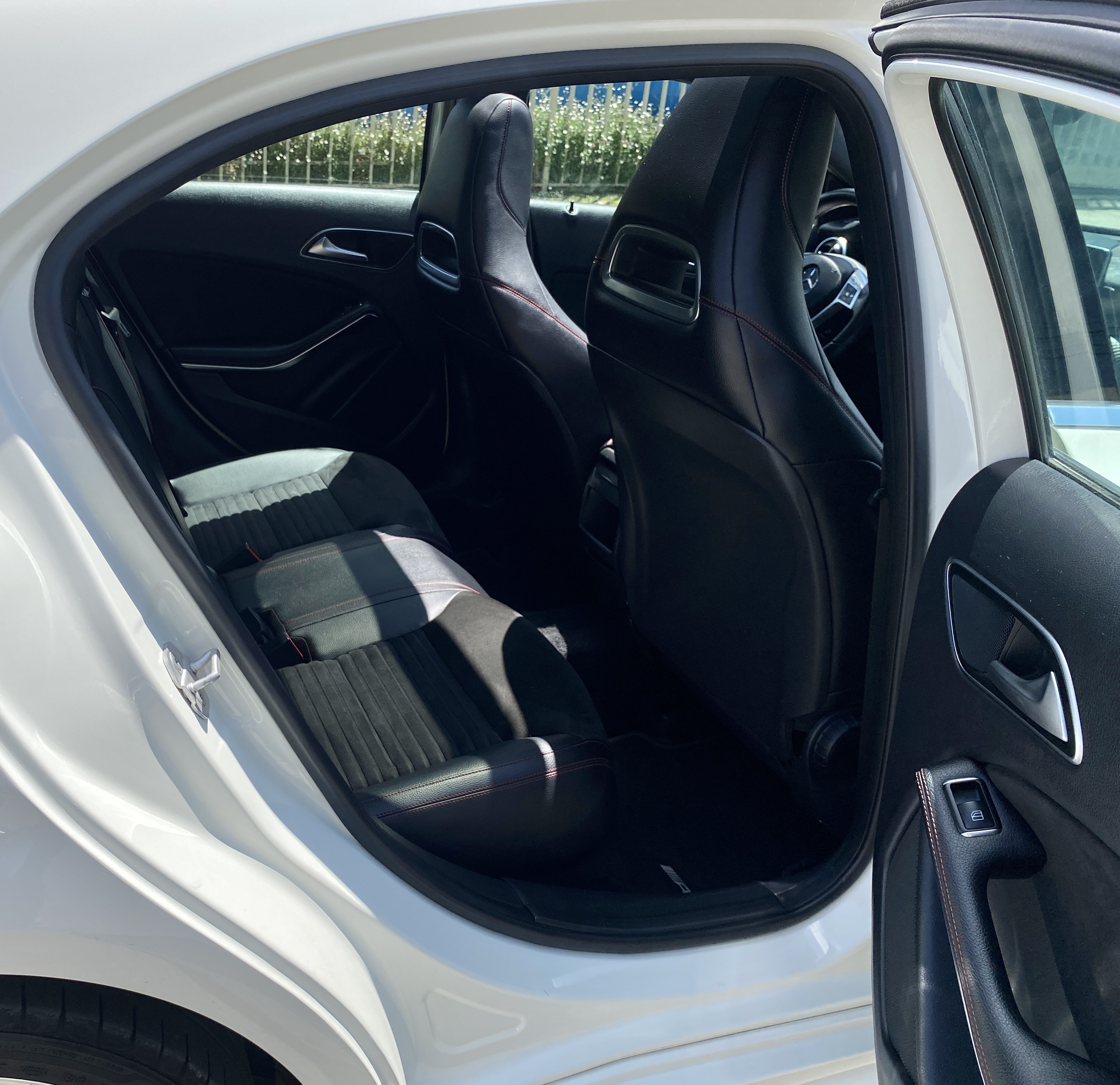 Mercedes-Benz A200 — foto 19 de 19