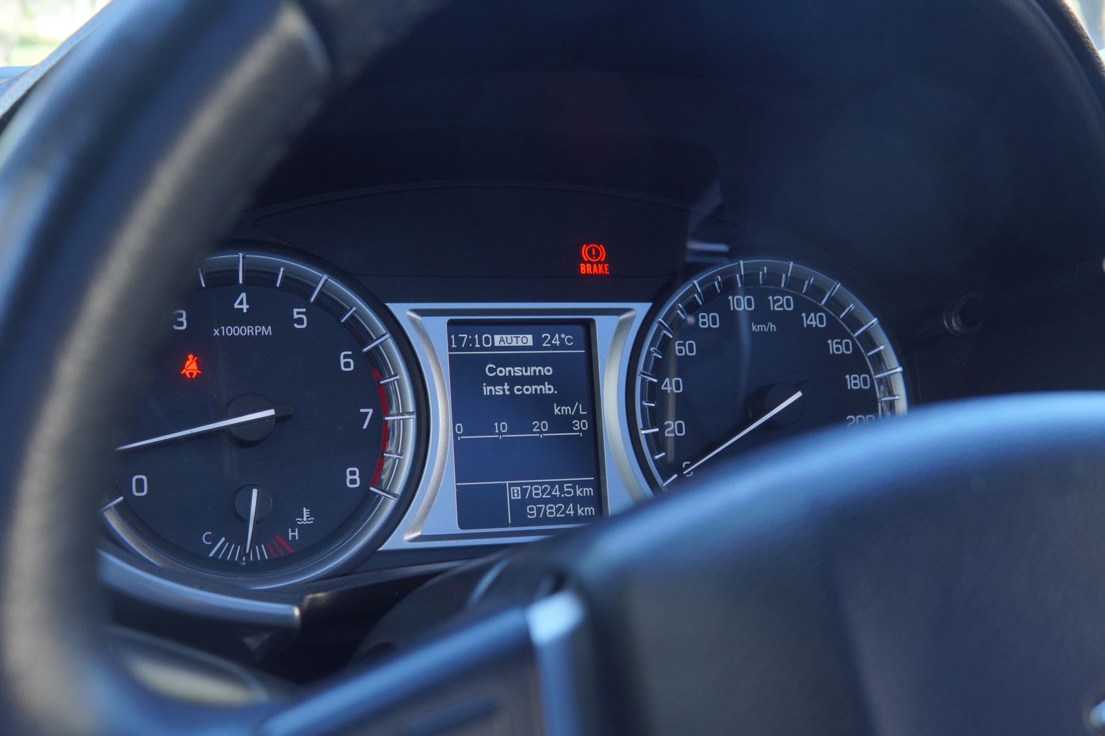 Suzuki Vitara — foto 19 de 19