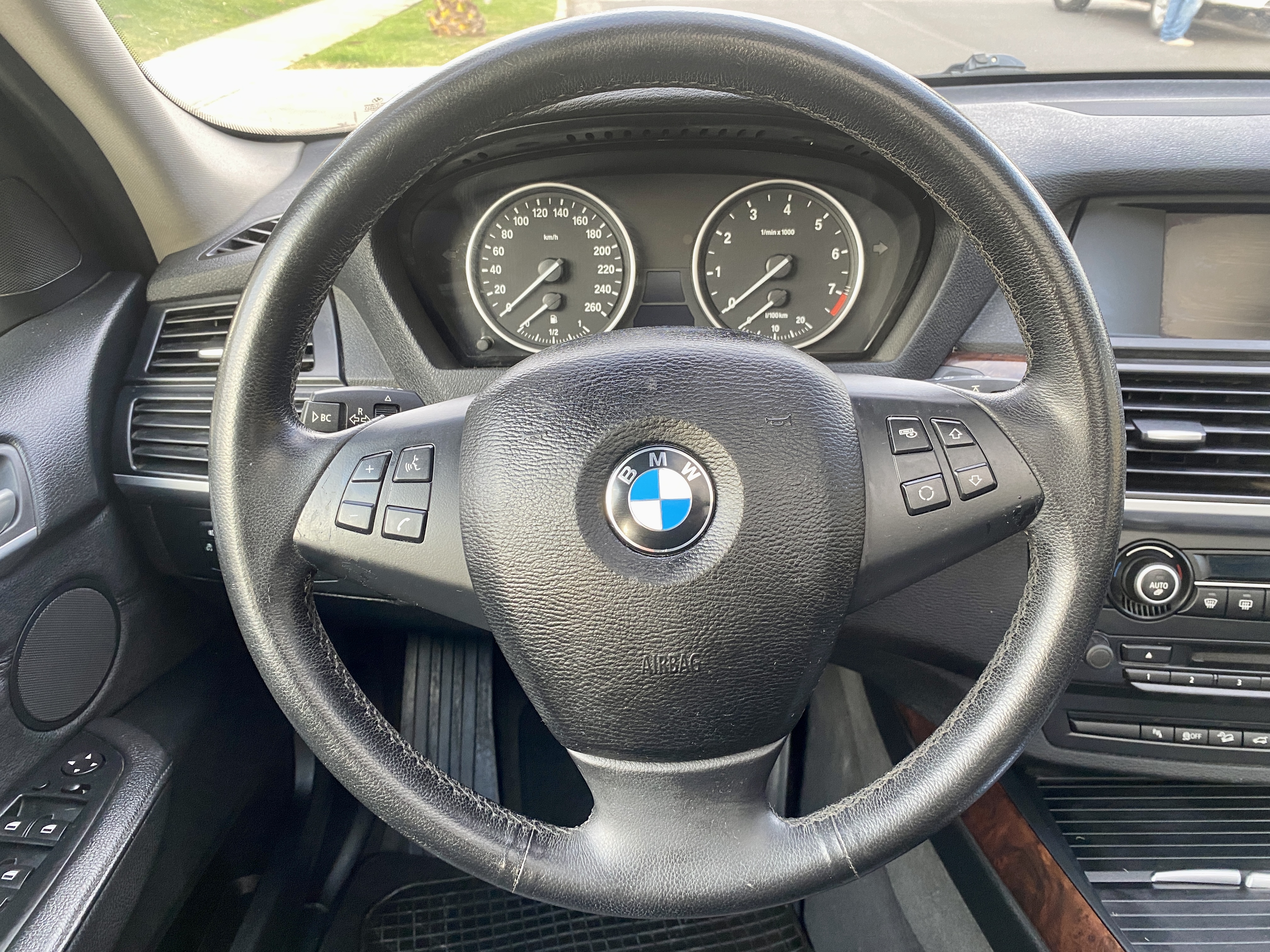 BMW X5 — foto 17 de 19
