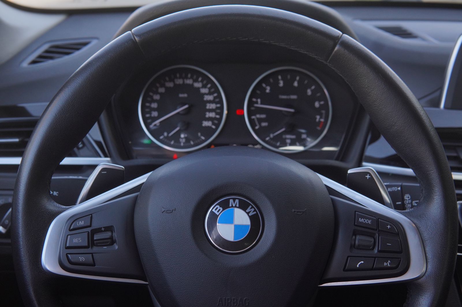 BMW X1 2.0 At S-Drive — foto 17 de 19