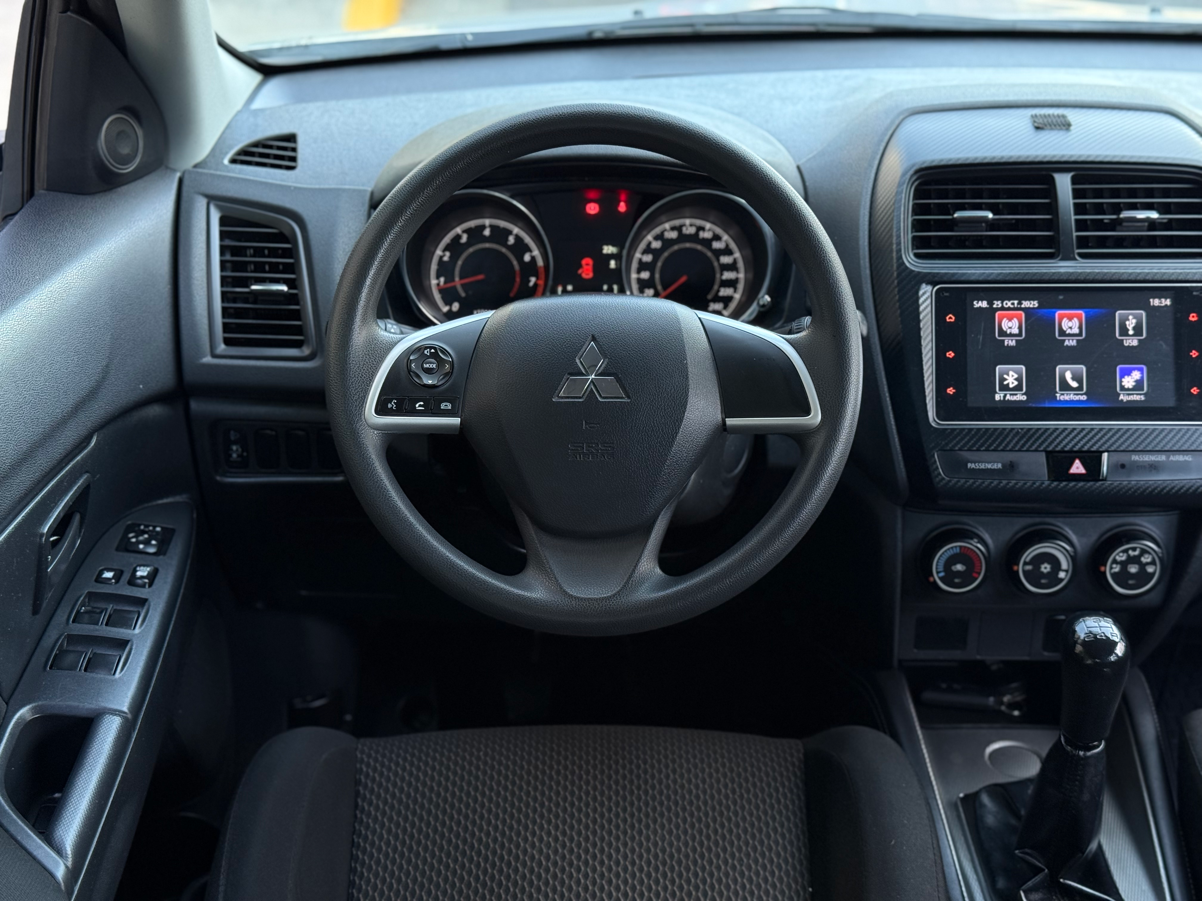 Mitsubishi Asx — foto 16 de 17