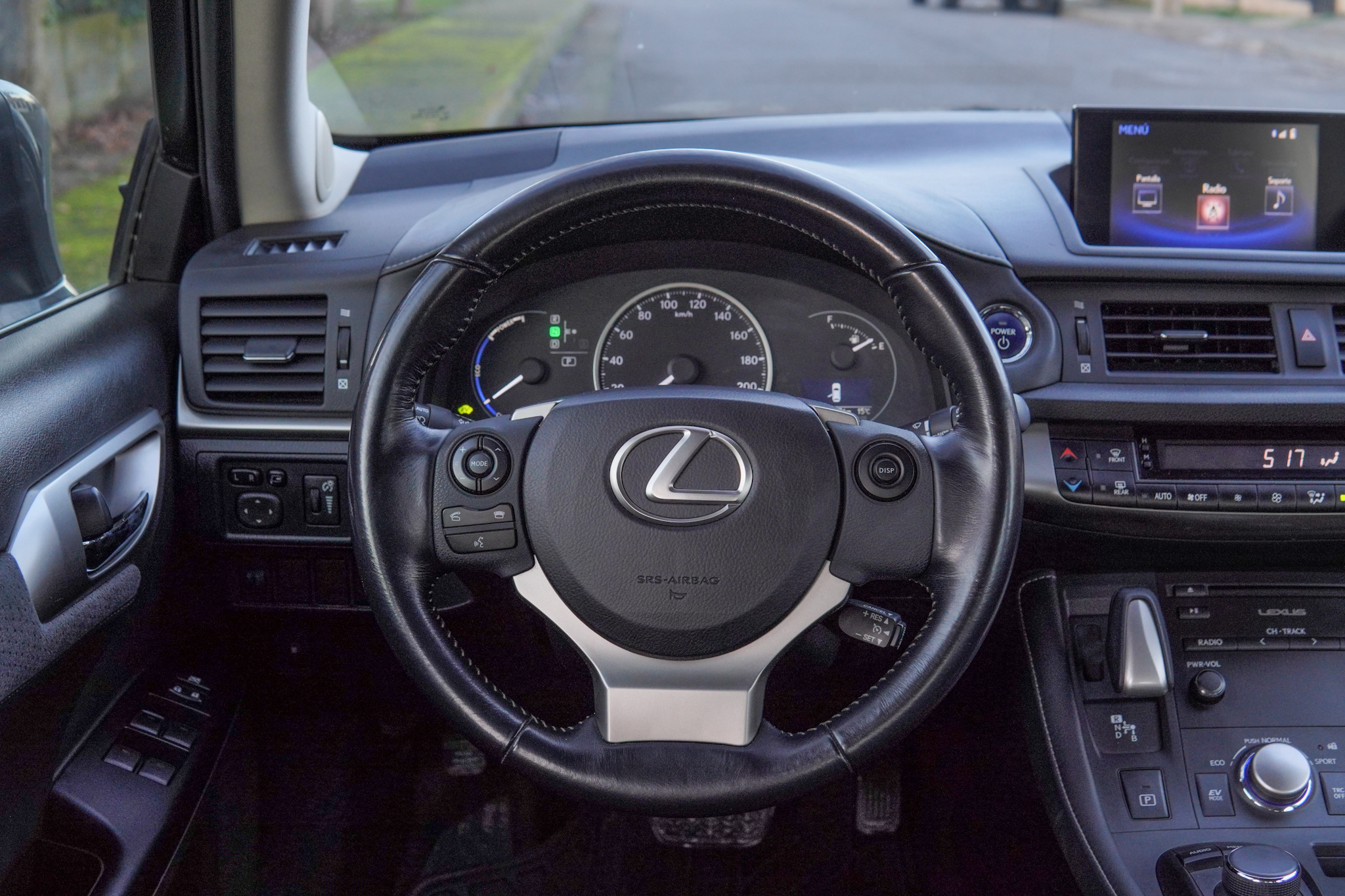 Lexus Ct200H — foto 16 de 19