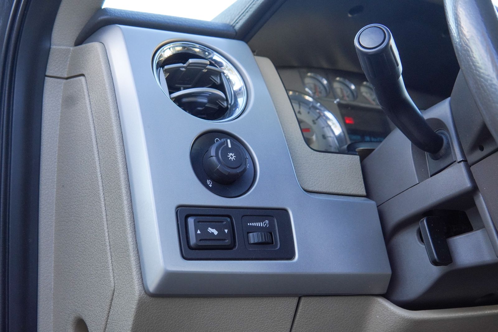 Ford F-150 Lariat 5.4 V8 — foto 17 de 19