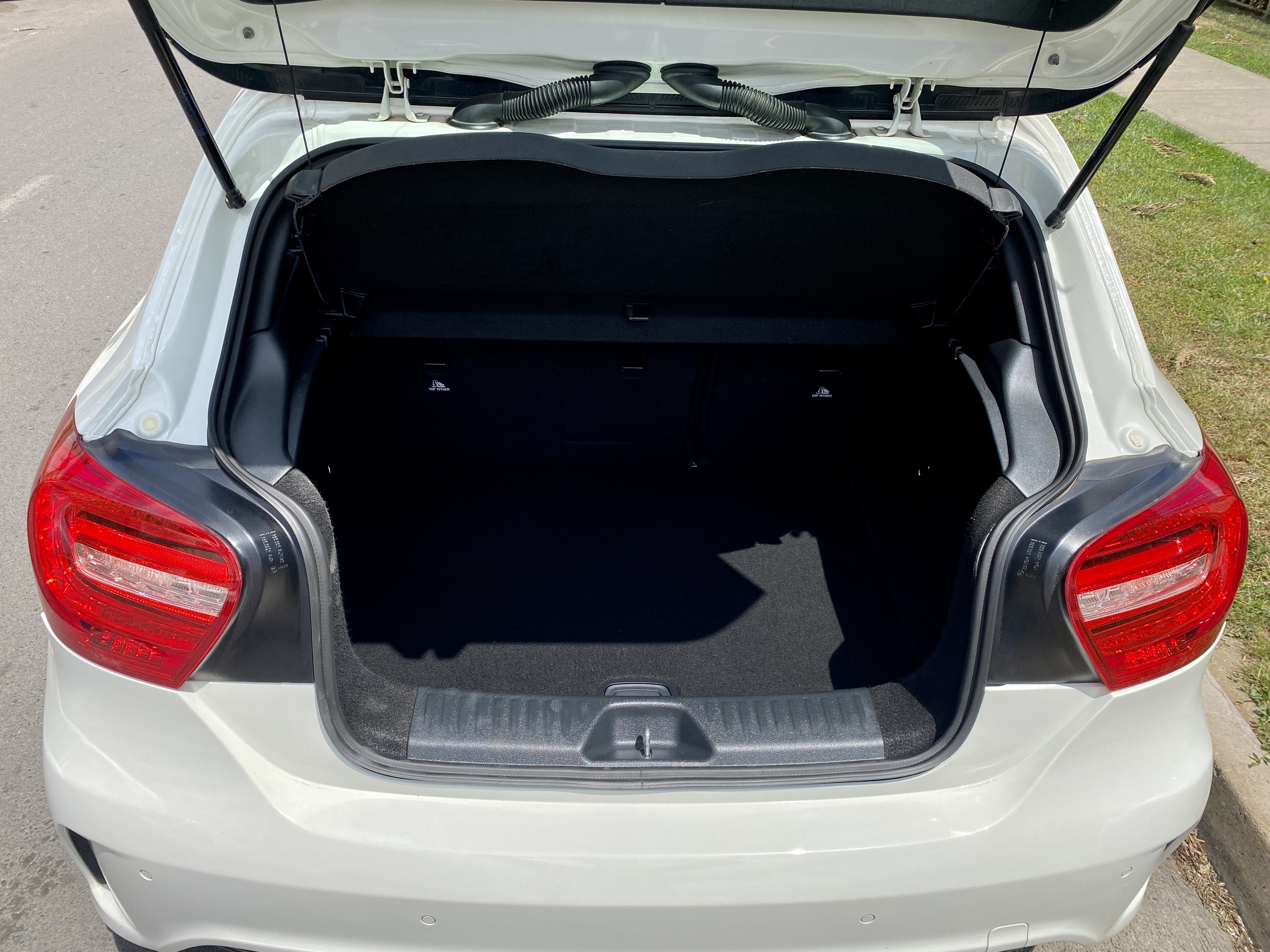 Mercedes-Benz A200 — foto 18 de 19