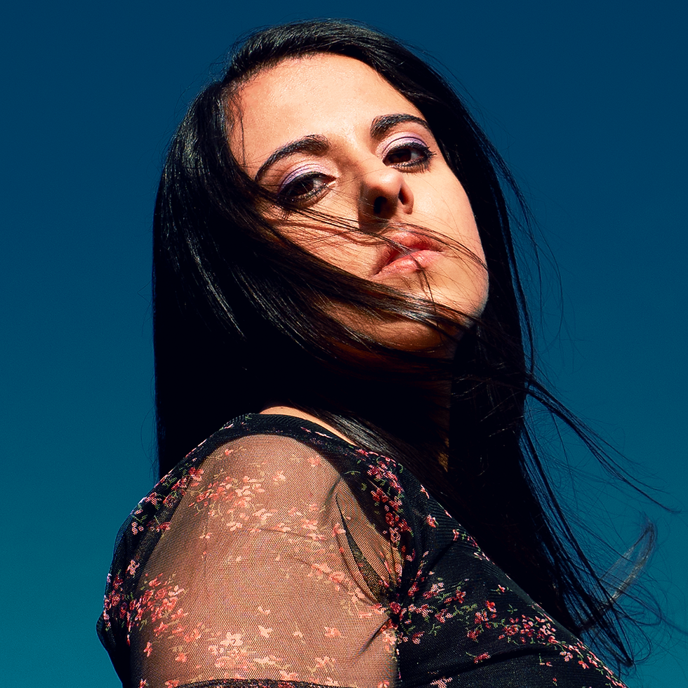 Maya Lakhani british indian rocker releases nightfall her newest single