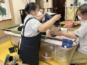 日本の「訪問入浴」のニーズ急増、再注目される