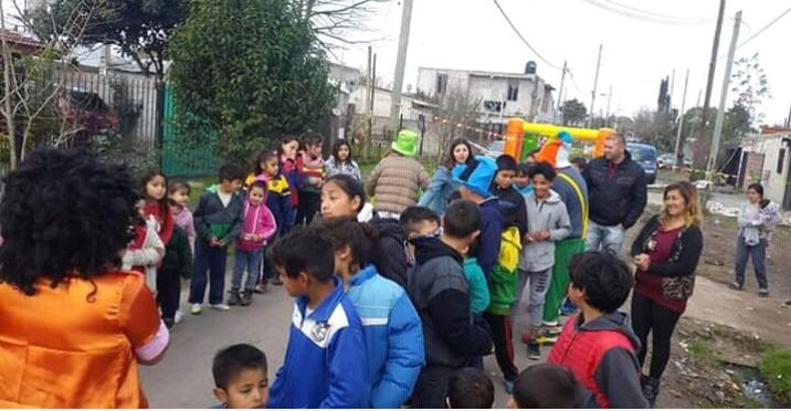Realizarán una jornada solidaria para juntar útiles para chicos de comedores Echeverrianos.