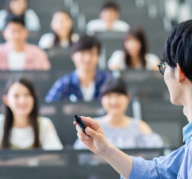 ｃラーニング 教育にもっとictを ネットマン 三島