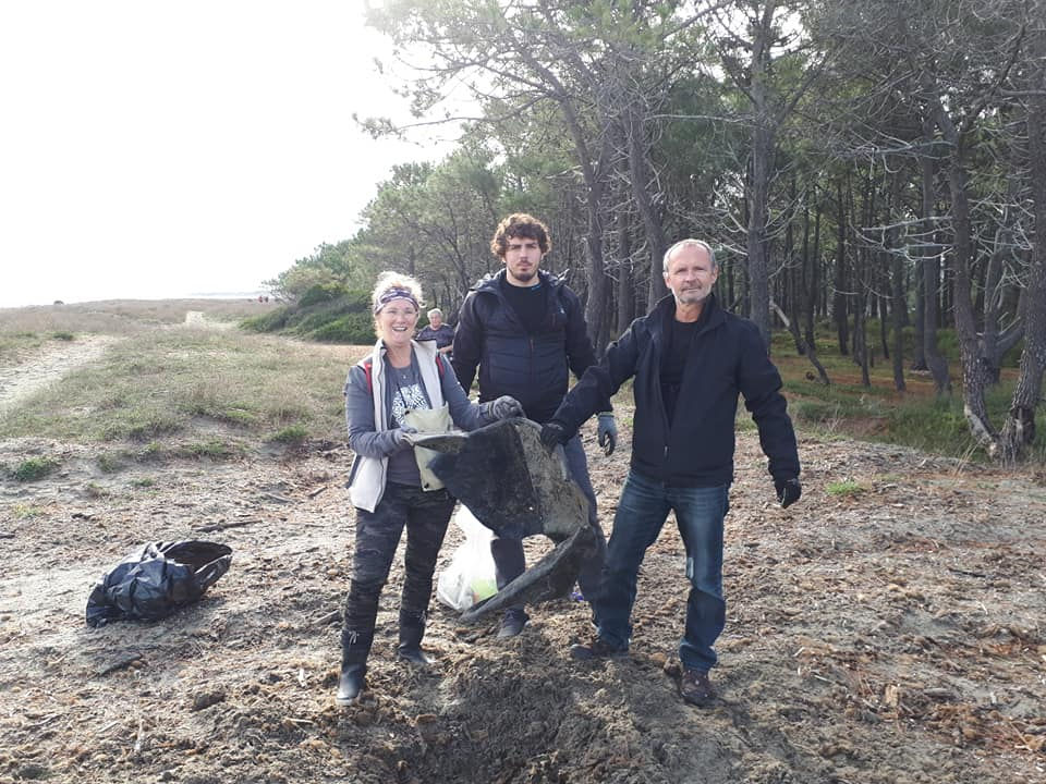 Dépollution Plage de l'Arbre mort Ma