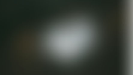 Deux mains qui se serrent pour illustrer un nouveau contrat avec un nouveau client