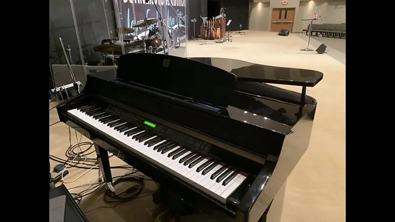 Yamaha CLP 175 Baby Grand