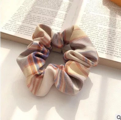 縮圖：Plaid athered Scrunchie