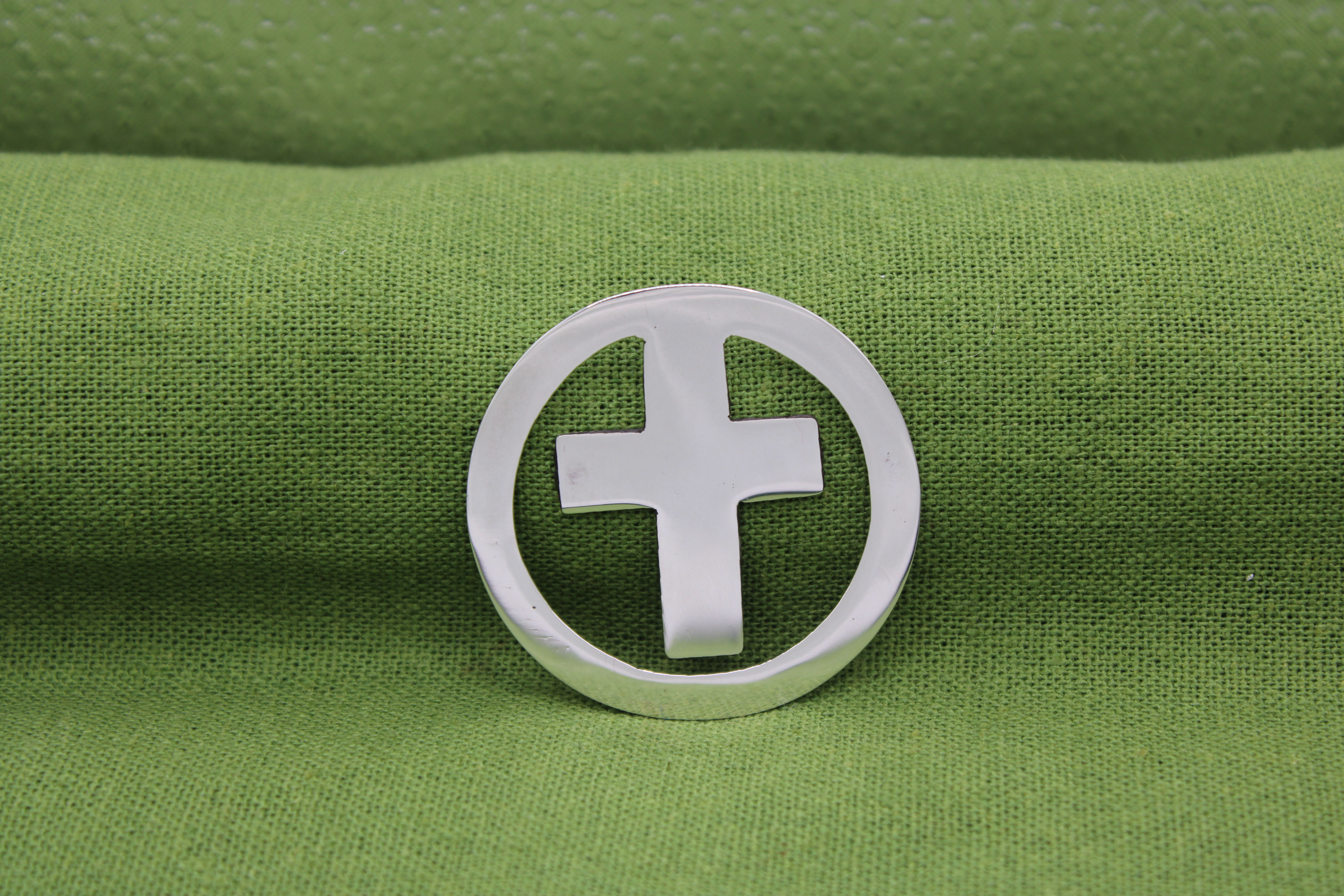 Master Circle Bookmark - Cross