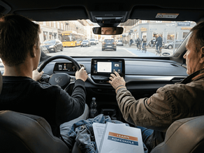 Tag dine køretimer i en elbil sammen med en erfaren kørelærer