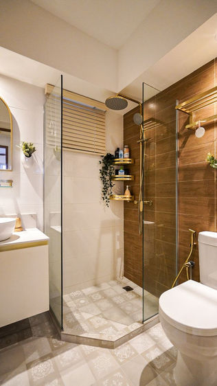 An eclectic interior in BTO bathroom.