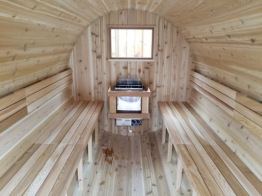 Vue intérieure d'un sauna traditionnel