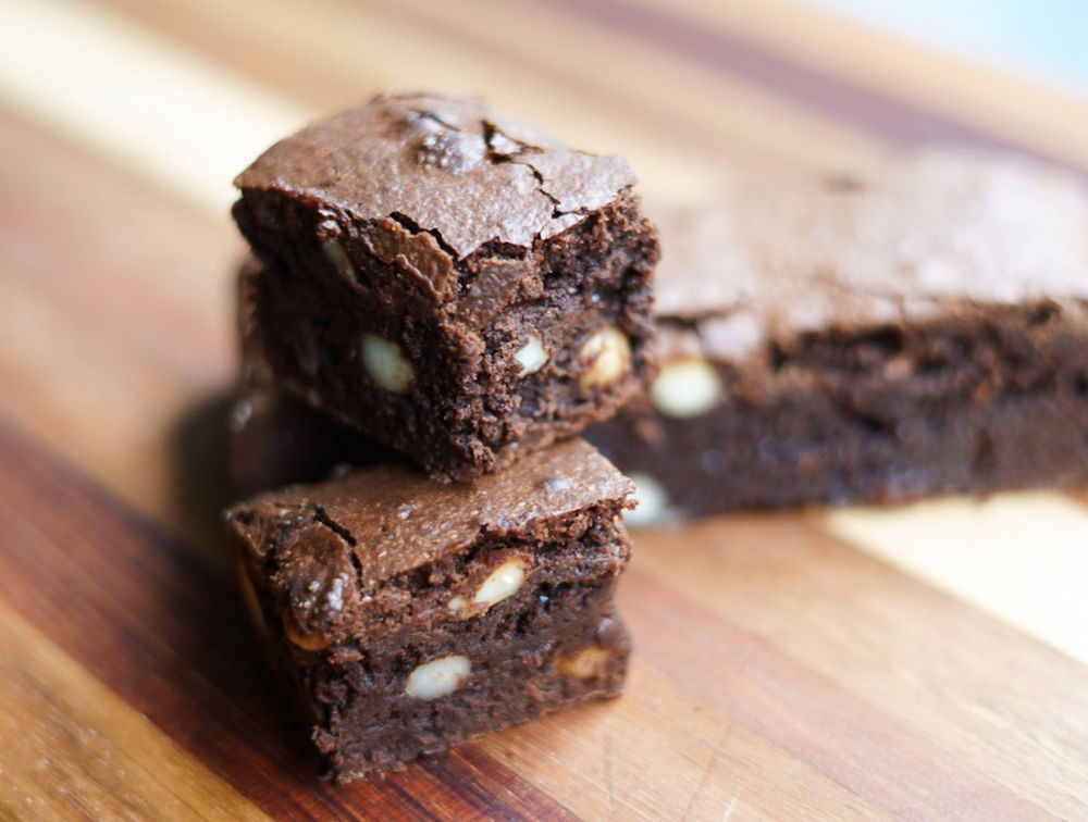 Chocolate macadamia brownie