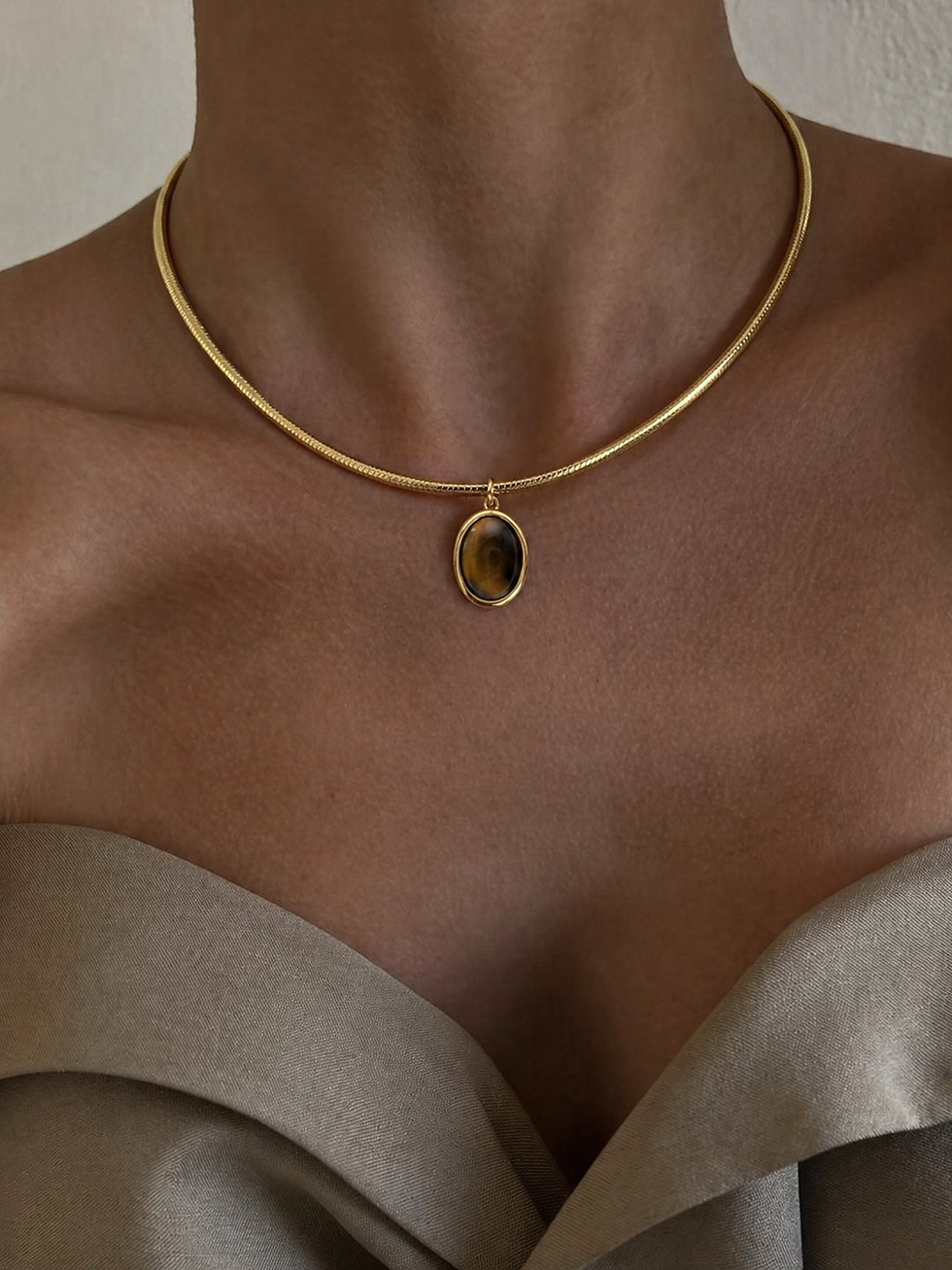 Thumbnail: Flat-Chain Choker Chunky Necklace with Tiger eye Stone Pendant model wearing