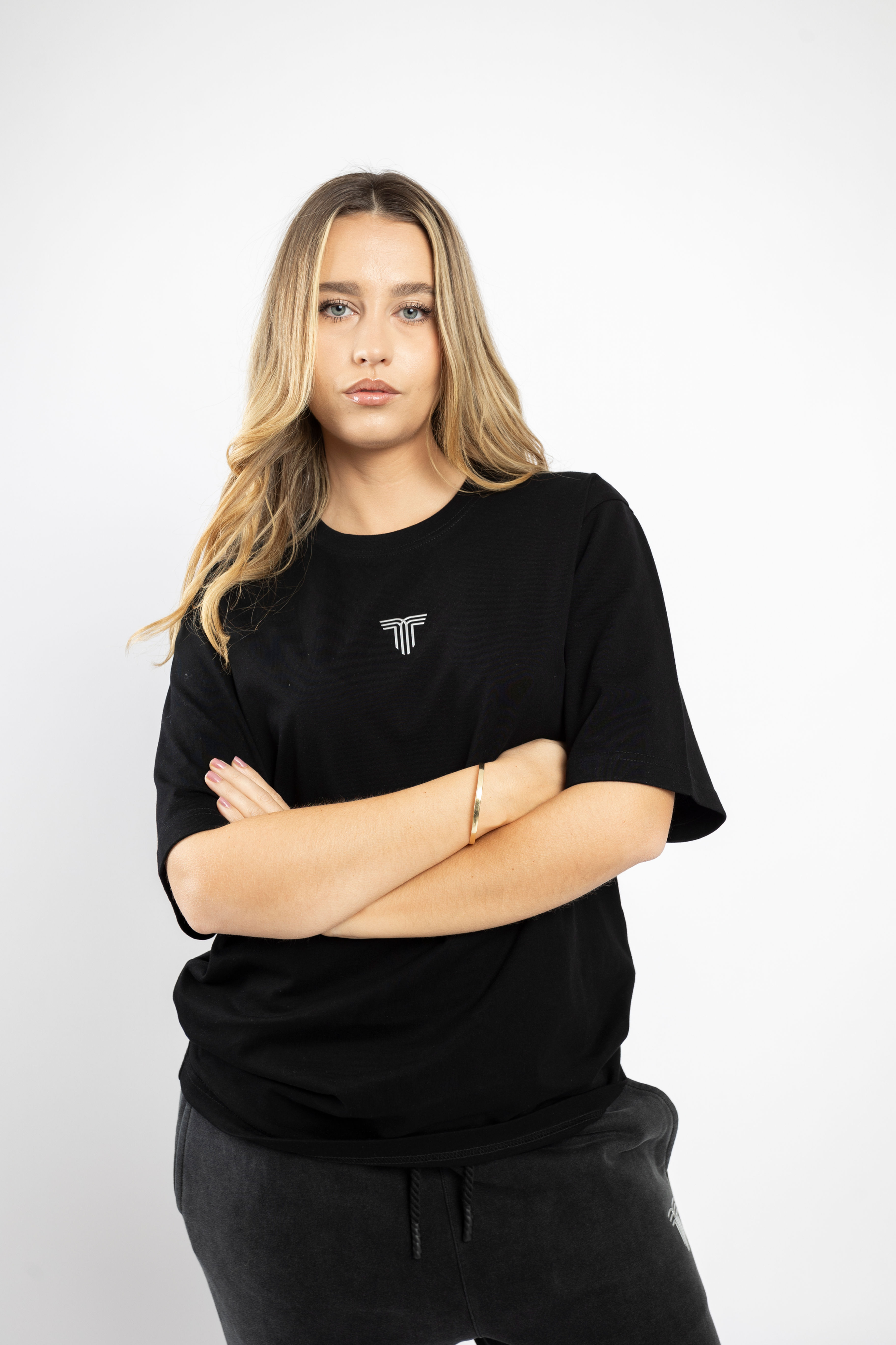 Remera Regular Negra