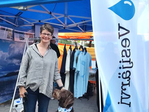 Vesiprinssi -teos kuvittaa Vesijärvisäätiön varainkeruun t-paitoja