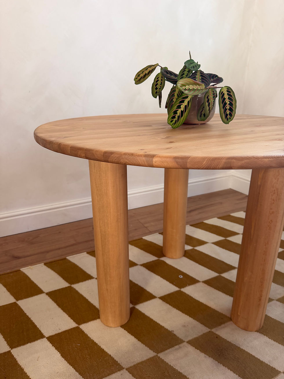 Thumbnail: Round dining table with 3 chunky legs 