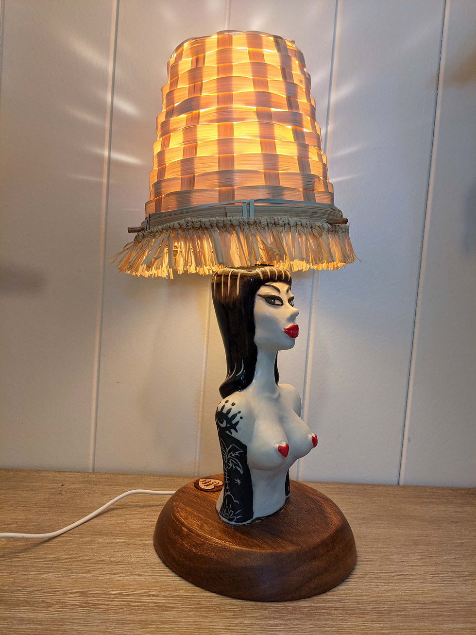 Thumbnail: The Shady Lady Lamp Batch 01 Lamp 02 side lit