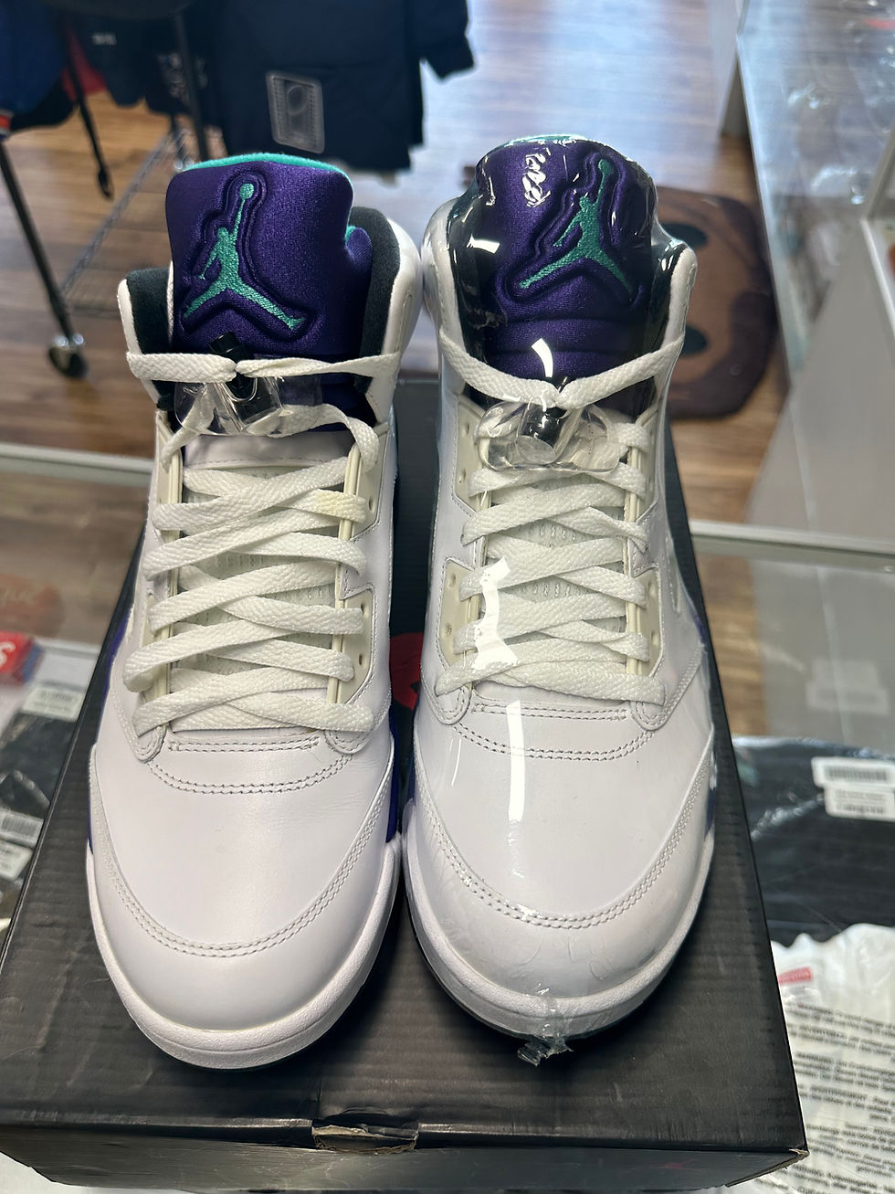 Thumbnail: Jordan 5 “Grape” sz 10 Pre-Owned