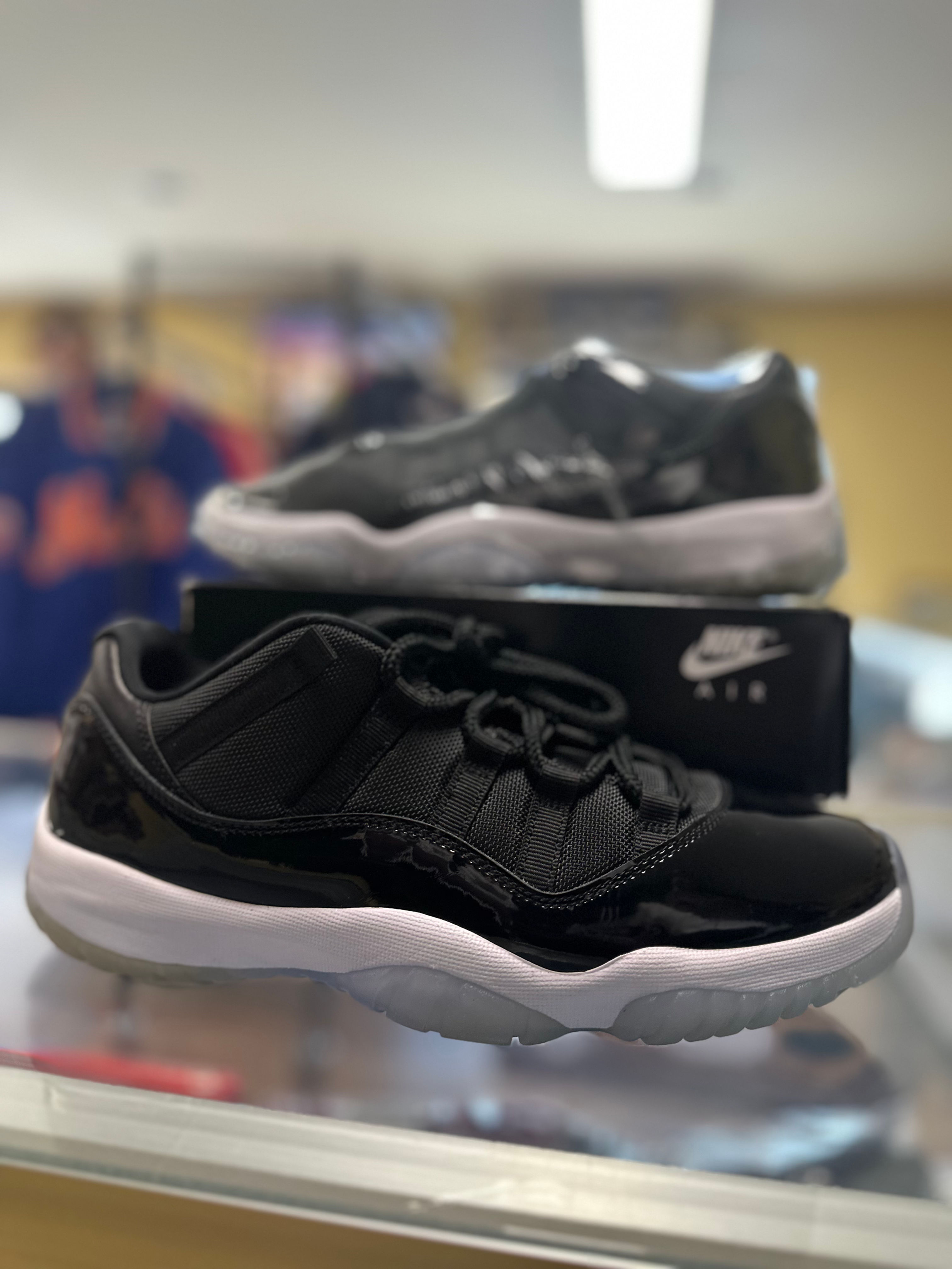 Jordan 11 Low “Space Jam” sz 9.5 Preowned 